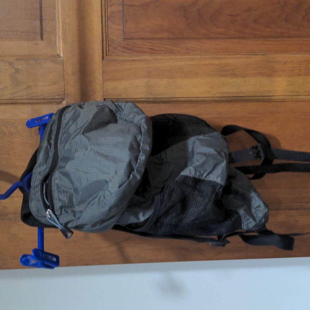 REI 22L Stuff Travel Pack